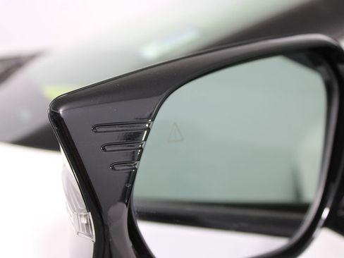 Used 2024 Kia EV6 Light RWD image 33