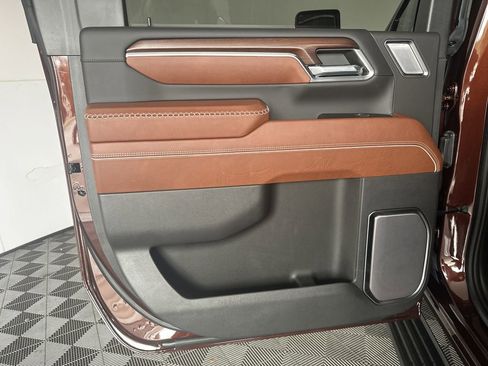 Certified 2024 GMC Sierra 2500 Denali Ultimate image 37