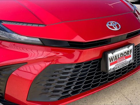 Used 2025 Toyota Camry SE FWD image 34