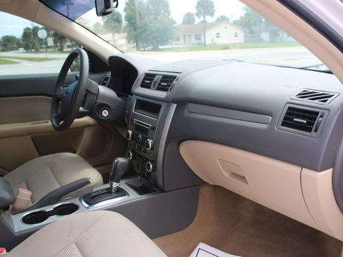 Used 2011 Ford Fusion SE w/ 202A Rapid Spec Order Code FWD image 27
