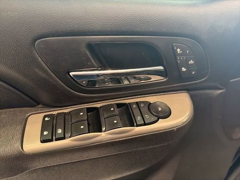 Used 2013 Chevrolet Silverado 1500 LTZ w/ Chrome Essentials Package AWD/4WD image 9