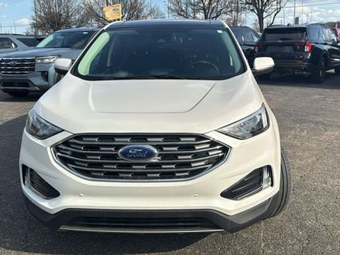 Certified 2022 Ford Edge Titanium w/ Class II Trailer Tow Package image 30