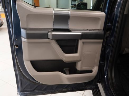 Used 2020 Ford F150 XLT w/ Equipment Group 302A Luxury AWD/4WD image 25