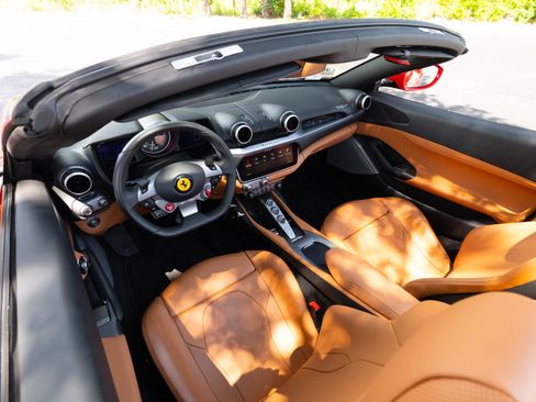 Used 2023 Ferrari Portofino M RWD image 69