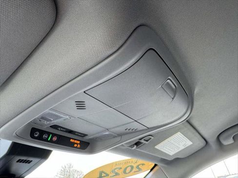 Used 2024 Chevrolet Equinox LT image 23