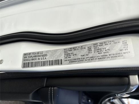 New 2025 Jeep Grand Cherokee Limited image 31