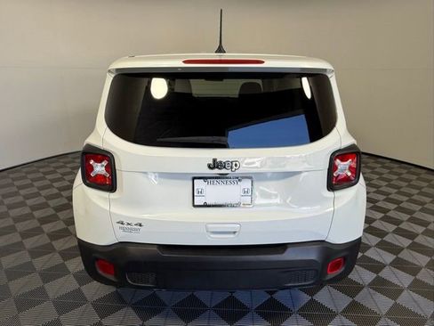 Used 2023 Jeep Renegade Latitude image 5