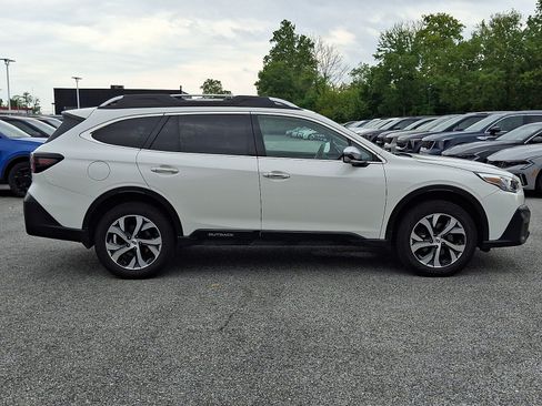 Used 2020 Subaru Outback Touring AWD/4WD image 4