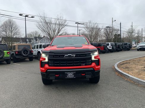 Used 2024 Chevrolet Silverado 1500 LT Trail Boss w/ Protection Package image 9