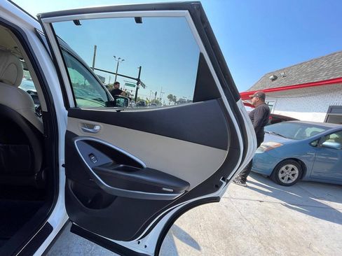 Used 2014 Hyundai Santa Fe Sport 2.0T w/ Navigation Package 06 FWD image 4