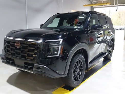 Used 2025 Nissan Armada PRO-4X image 19