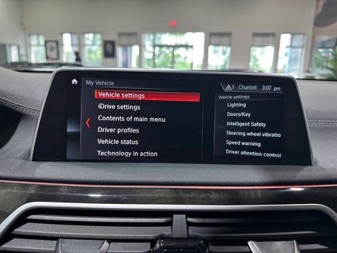 Used 2018 BMW 750i RWD image 66