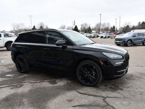 New 2026 Lincoln Corsair Premiere image 8