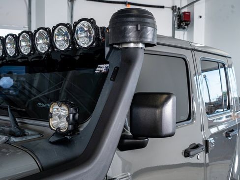 Used 2021 Jeep Gladiator Rubicon image 19