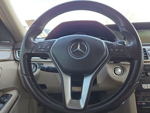 Used 2014 Mercedes-Benz E 350 4MATIC Sedan image 17