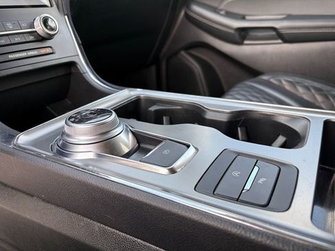 Used 2024 Ford Edge Titanium image 31