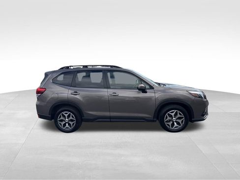 Certified 2023 Subaru Forester Premium AWD/4WD image 34