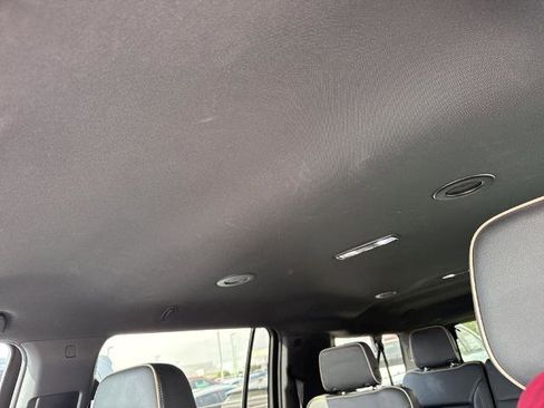 Used 2023 Chevrolet Suburban Premier image 16