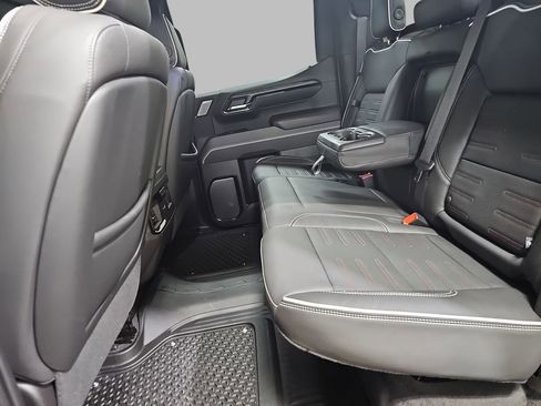 Used 2024 GMC Sierra 1500 AT4X image 17