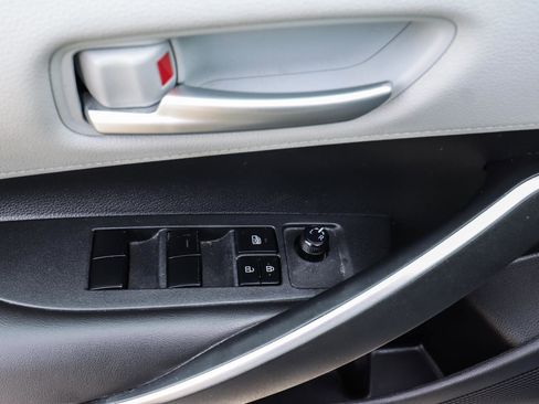 Used 2020 Toyota Corolla SE w/ SE Premium Package image 35