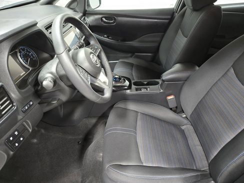 Used 2024 Nissan Leaf SV Plus image 9