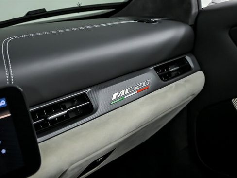 Used 2023 Maserati MC20 Spyder RWD image 33