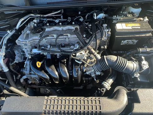 Used 2022 Toyota Corolla LE image 31