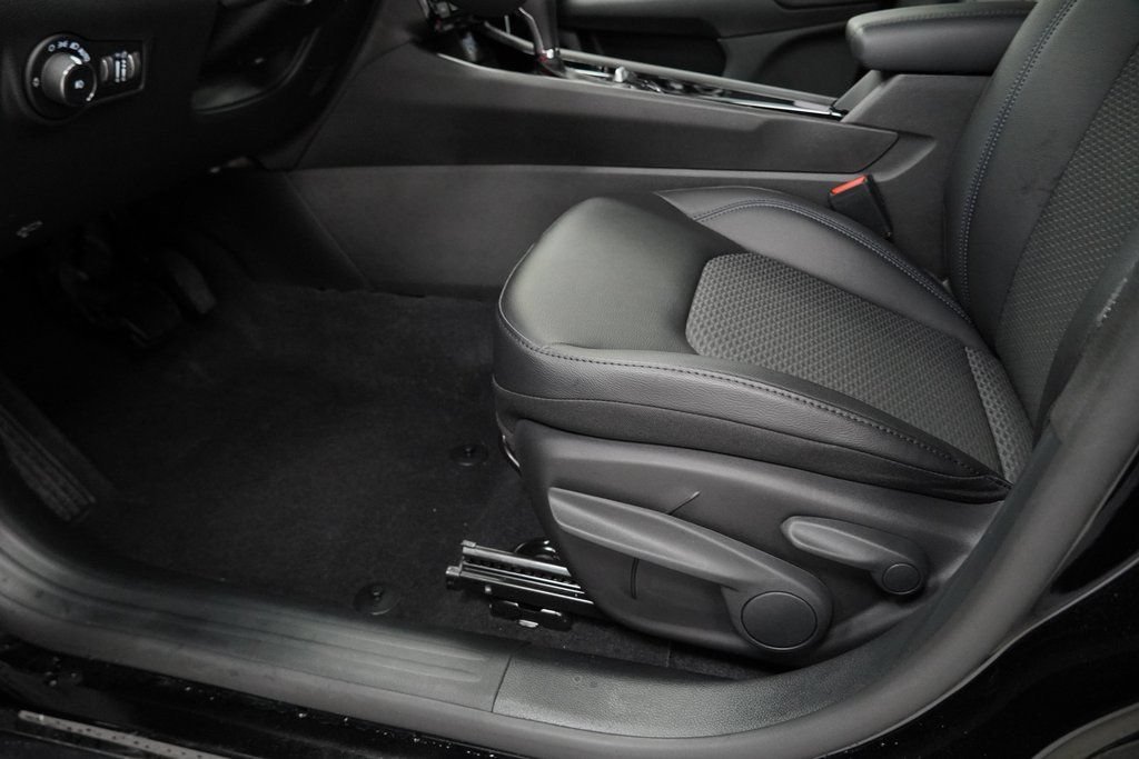 New 2026 Jeep Compass Latitude AWD/4WD image 30
