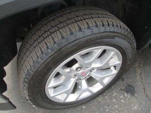 Used 2018 GMC Sierra 1500 SLT w/ SLT Premium Package image 13