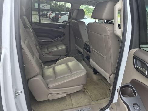 Used 2016 Chevrolet Suburban LT w/ Luxury Package AWD/4WD image 14