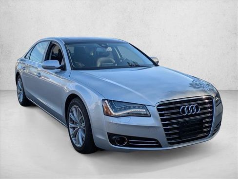 Used 2012 Audi A8 L 4.2 image 8