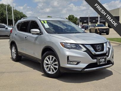 Used 2017 Nissan Rogue SV w/ SV Premium Package