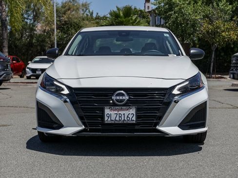 Used 2024 Nissan Altima 2.5 S FWD image 9