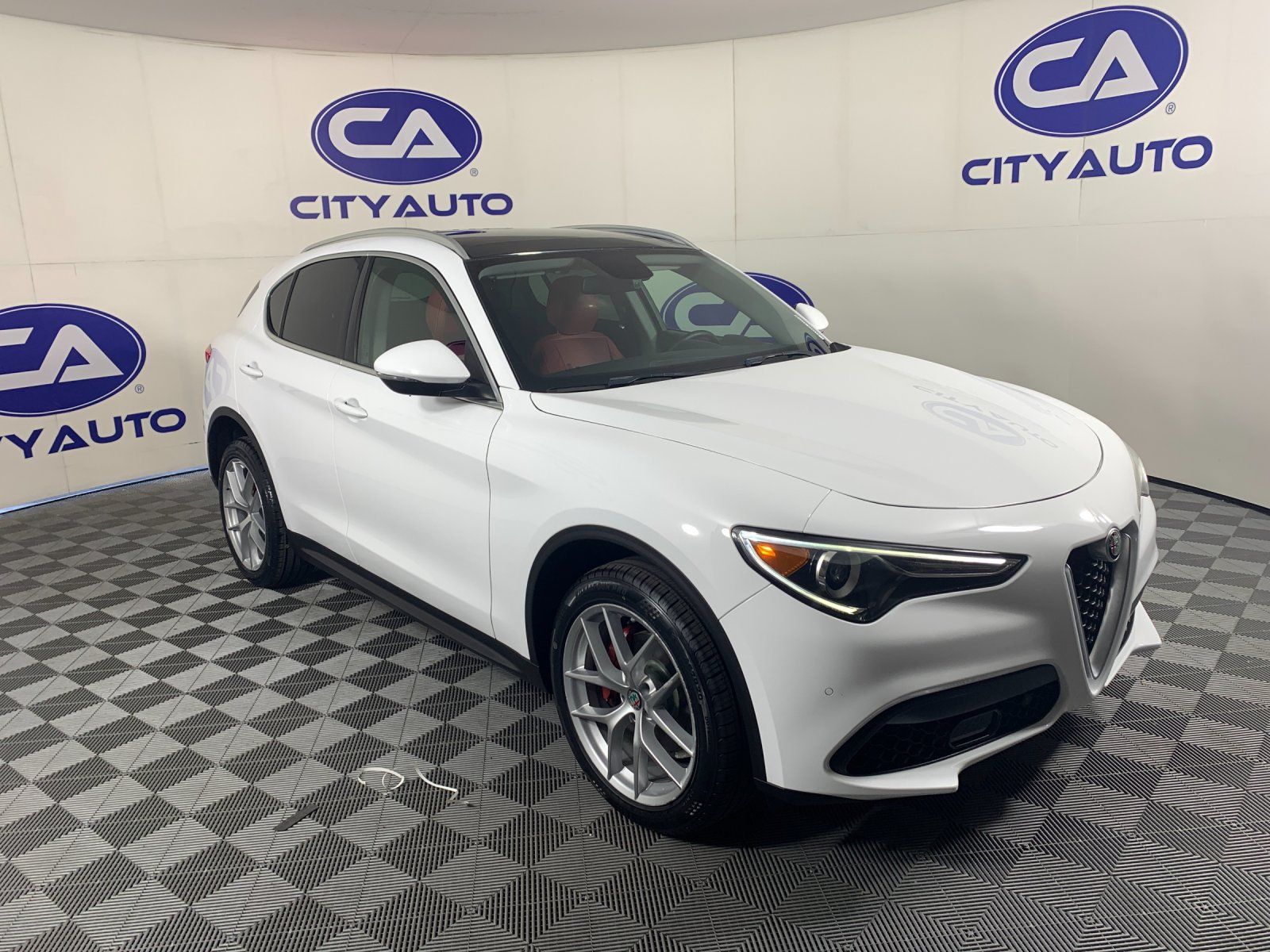 Used 2019 Alfa Romeo Stelvio Ti AWD/4WD image 1