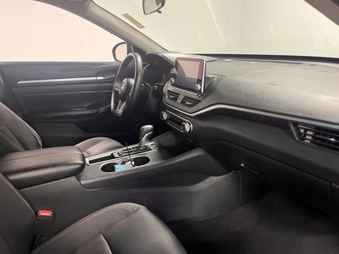 Used 2022 Nissan Altima 2.5 SV image 11