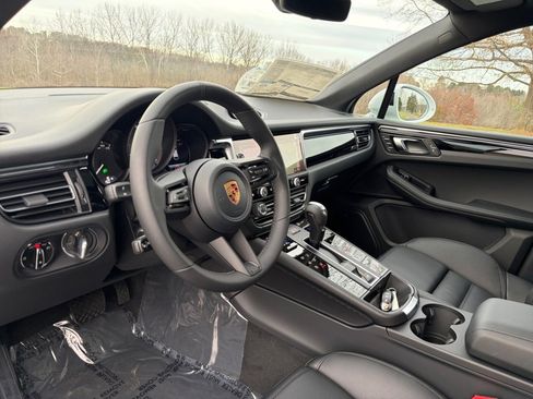 New 2026 Porsche Macan S image 15