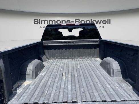Used 2024 GMC Sierra 1500 Pro w/ Graphite Edition AWD/4WD image 9