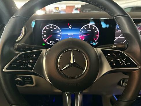 Certified 2025 Mercedes-Benz GLA 250 image 30