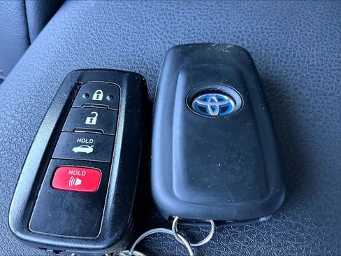 Used 2023 Toyota Camry SE w/ Audio Upgrade Package FWD image 14