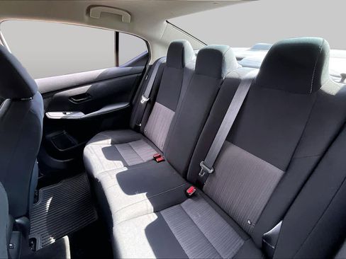 Used 2024 Nissan Sentra SV FWD image 18