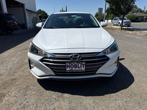 Used 2020 Hyundai Elantra SE w/ Cargo Package (C1) FWD image 8