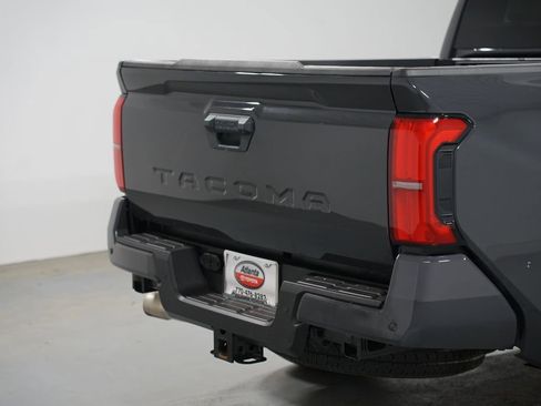 Used 2024 Toyota Tacoma SR5 w/ SR5 Upgrade Package RWD image 9