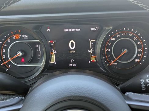 New 2025 Jeep Wrangler Rubicon w/ Convenience Group AWD/4WD image 29