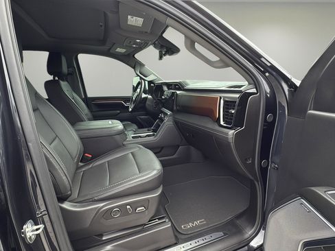 Used 2024 GMC Sierra 2500 Denali w/ Denali Reserve Package image 13