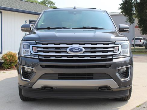 Used 2019 Ford Expedition Limited w/ Equipment Group 301A AWD/4WD image 8
