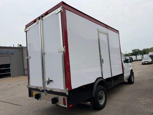 Used 2024 Ford E-350 and Econoline 350 Super Duty w/ Power Windows & Locks Group RWD image 3