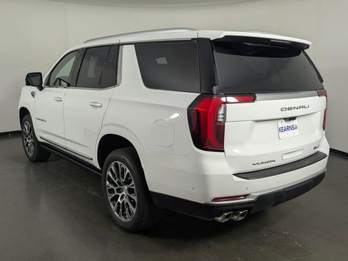 Used 2025 GMC Yukon Denali w/ Denali Reserve Package AWD/4WD image 6