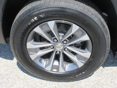 New 2026 Chevrolet Equinox LT w/ Convenience Package II FWD image 10