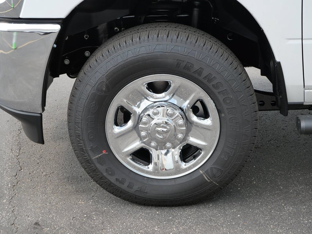 New 2026 RAM 2500 Tradesman AWD/4WD image 4