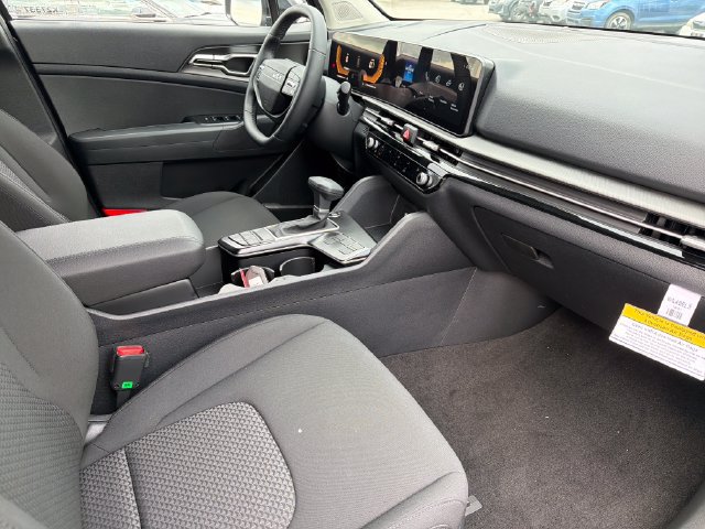New 2027 Kia Sportage LX FWD image 22